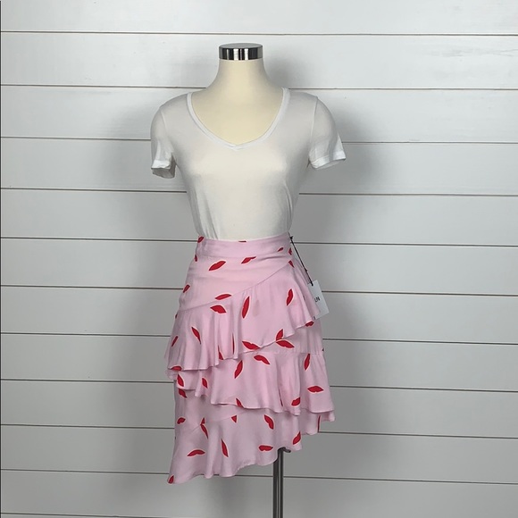 LPA Asymmetrical Ruffle Skirt Lip Print - Picture 3 of 8